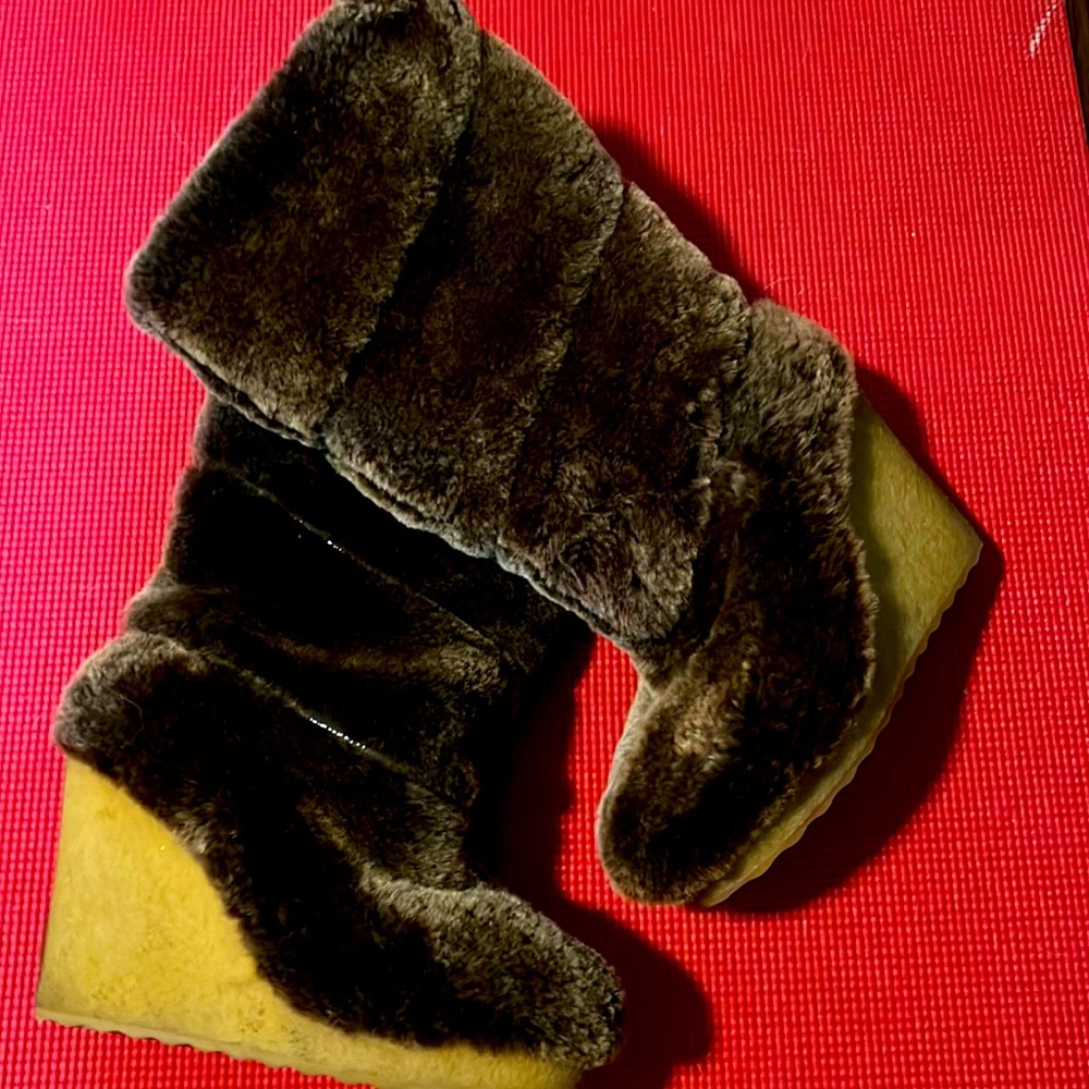 Tory Burch Kiki Shearling Wedge Heel Boots Tall Brown Pull On